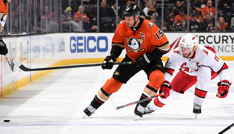 Carolina Hurricanes at Anaheim Ducks tickets in Anaheim at Honda